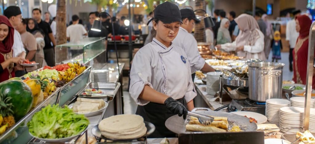 Suasana paket bukber hotel Cirebon 2026 dengan menu all you can eat