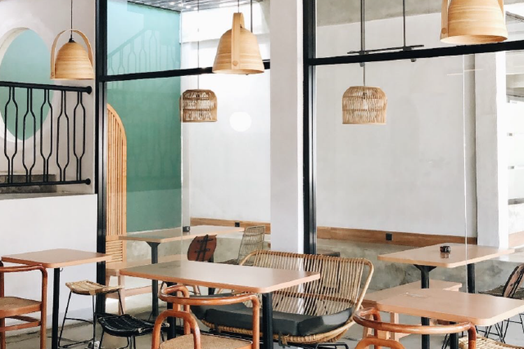 Suasana WFC di Coffee Shop Tuparev Cirebon Kopi Manao yang tenang